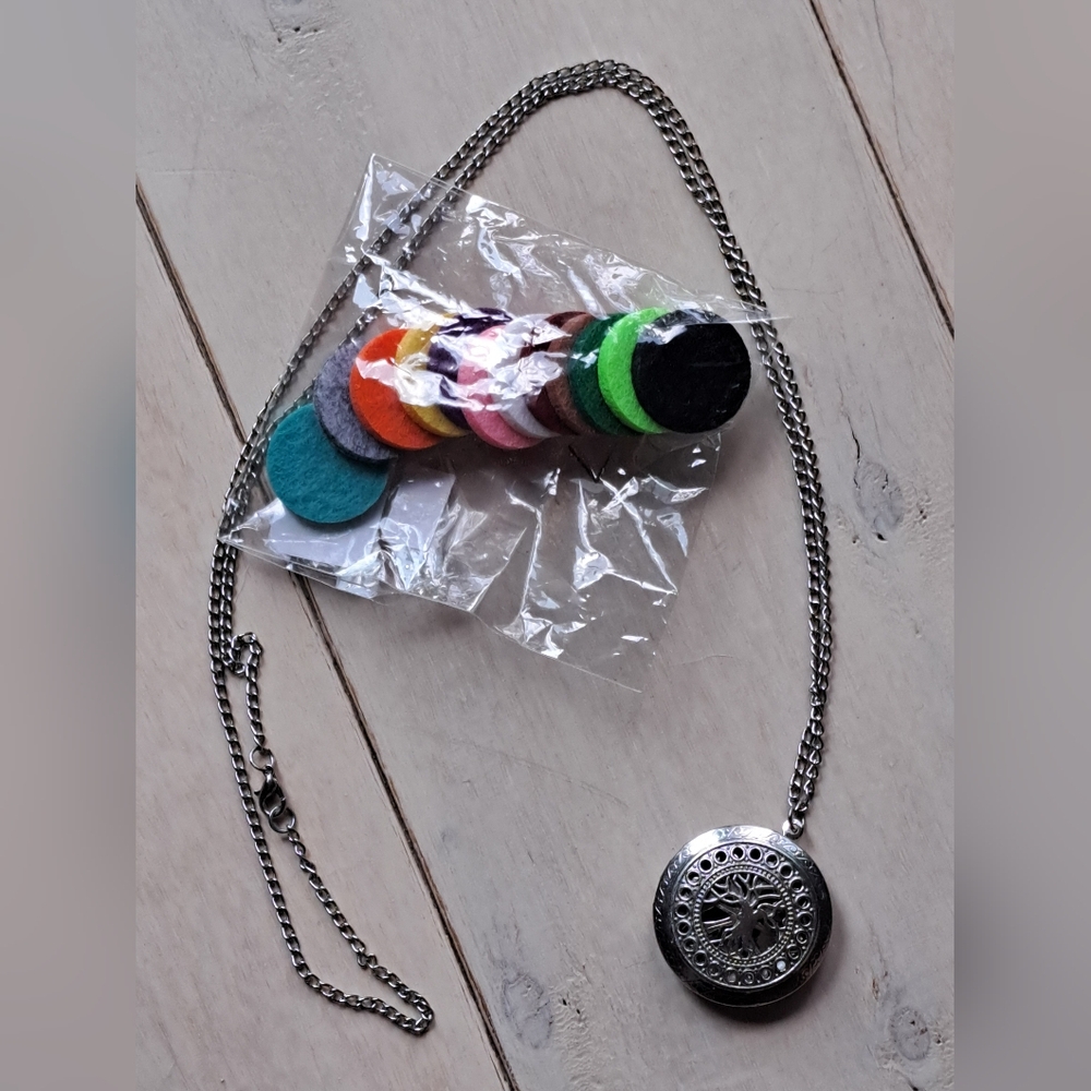 Silver Aromatherapy Locket Necklace with Color Pads
